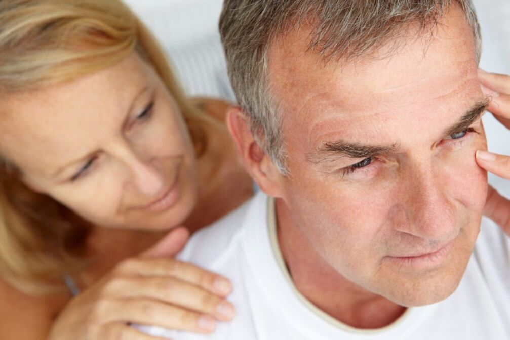 Femme et homme atteints de prostatite